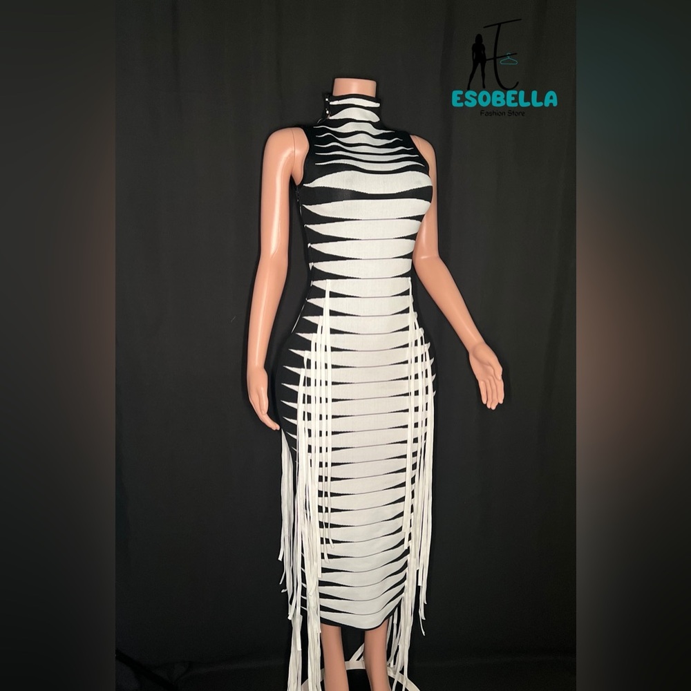 Bandage dress with tassel